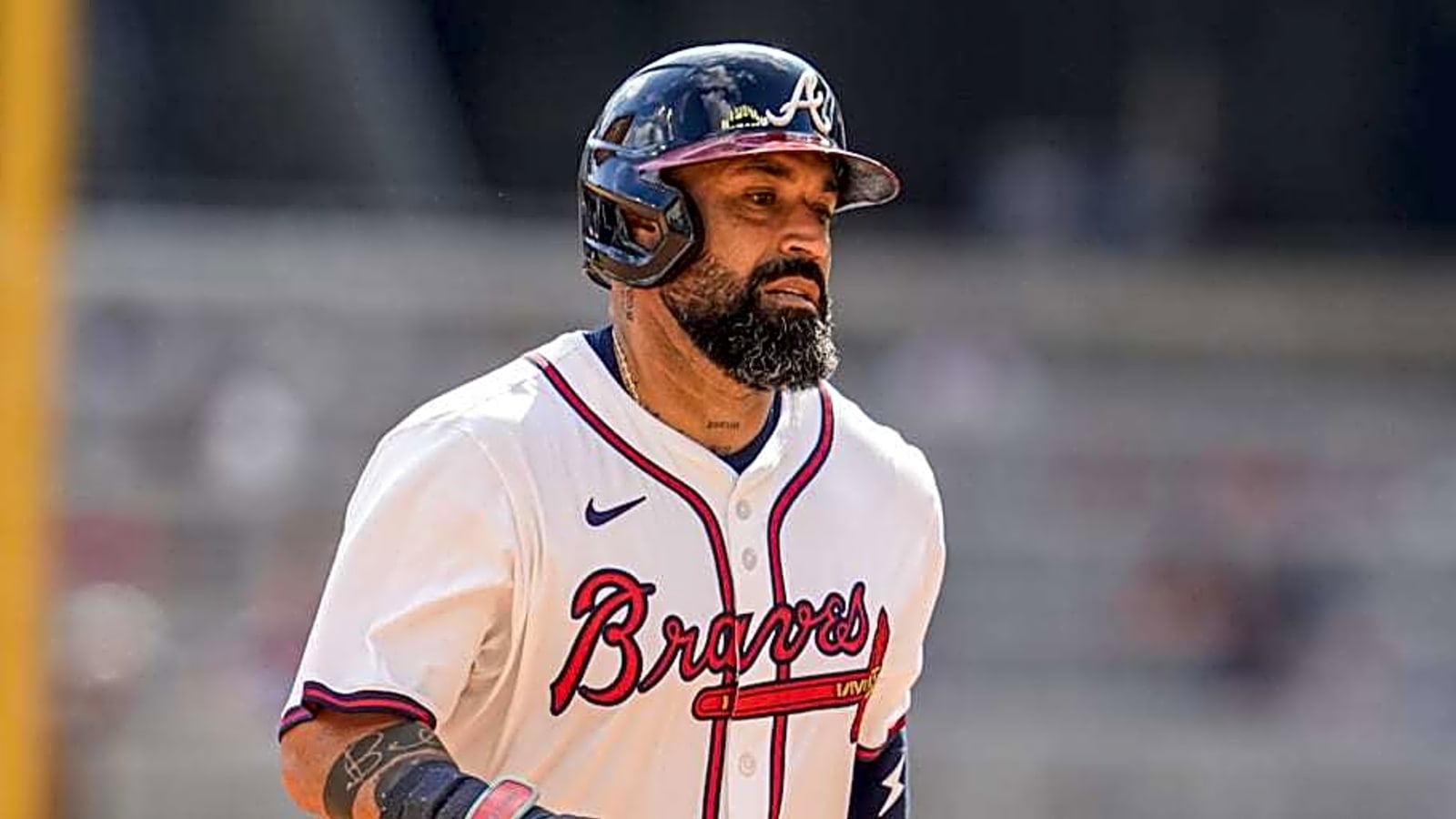 Braves Bring Back Catcher on Minor League Contract