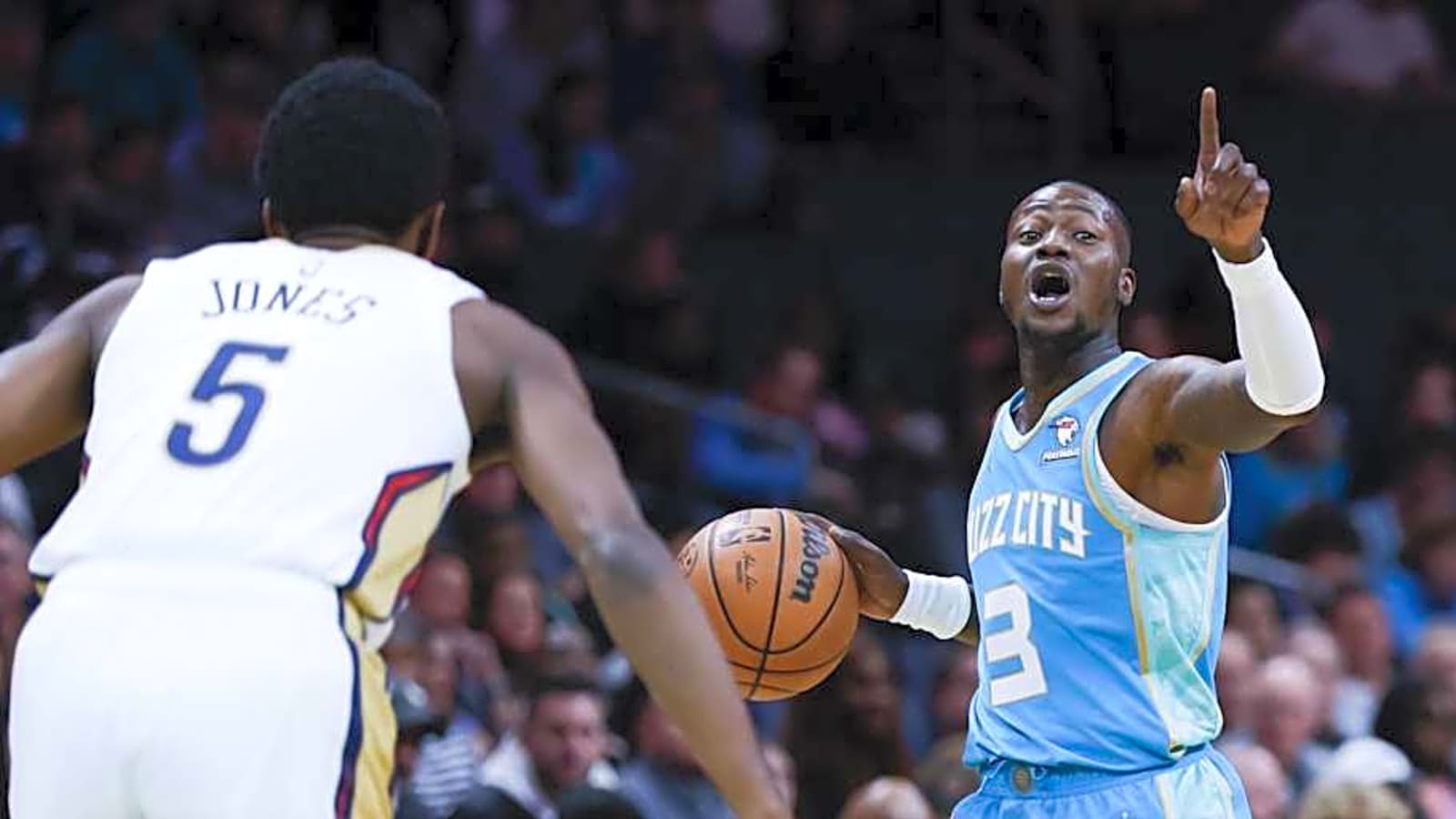 NBA Investigating Star Player in Pelicans-Hornets Game