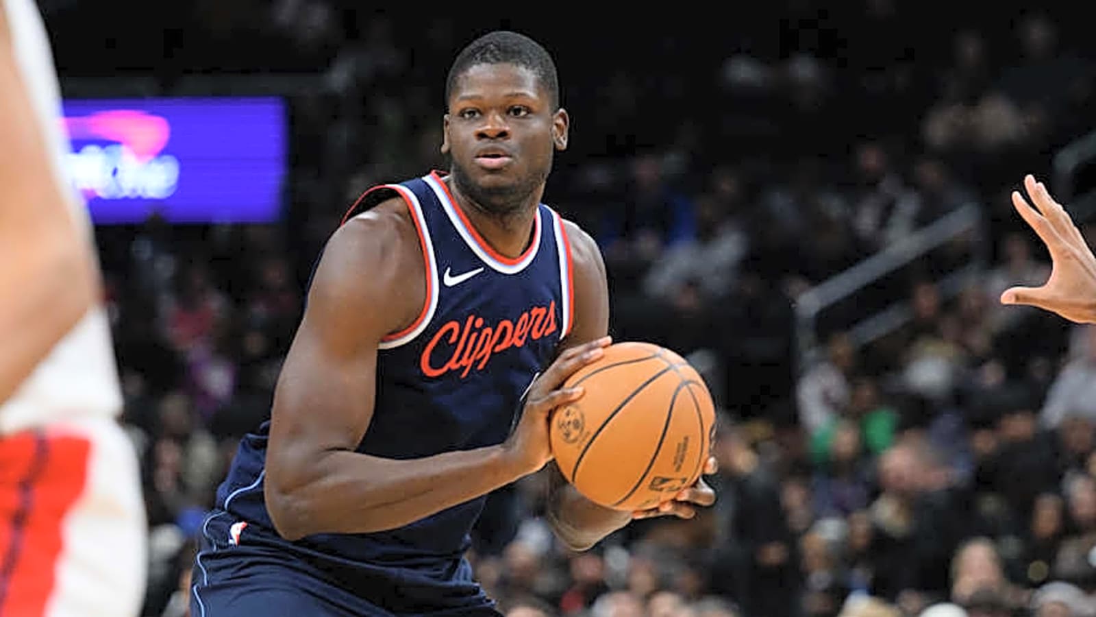 Utah Jazz Agree to Contract With Mo Bamba