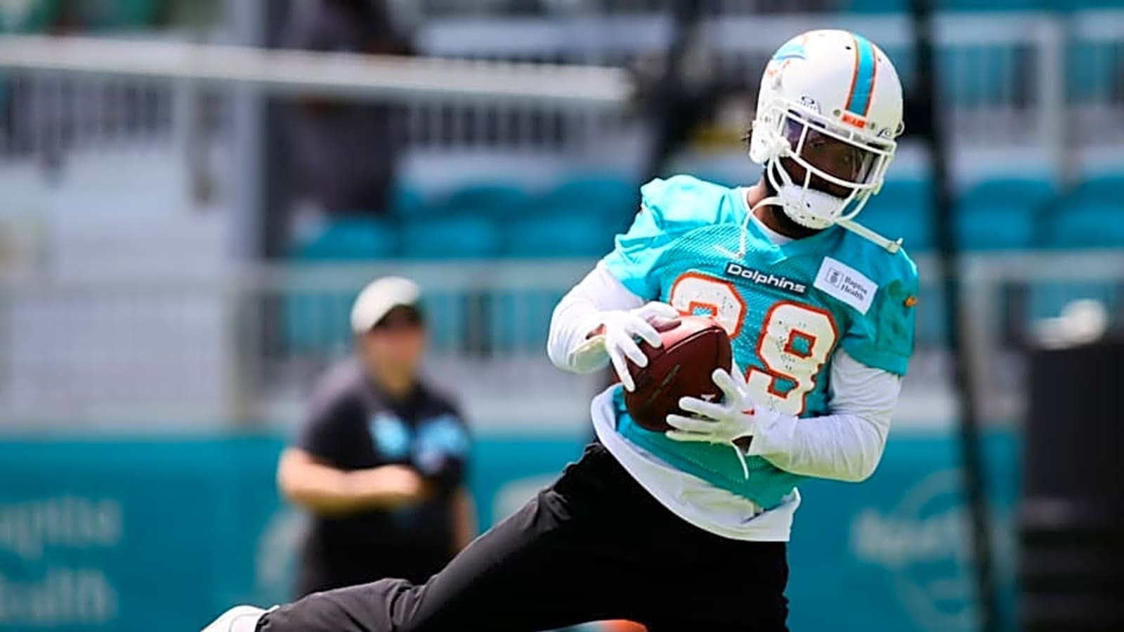 Arizona Cardinals Named Landing Spot for Super Bowl Champ CB