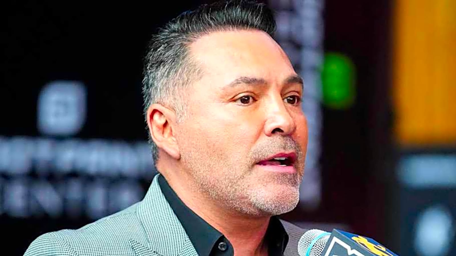 Oscar De La Hoya Advises Canelo Alvarez To Make Major Change After Terence Crawford Loss
