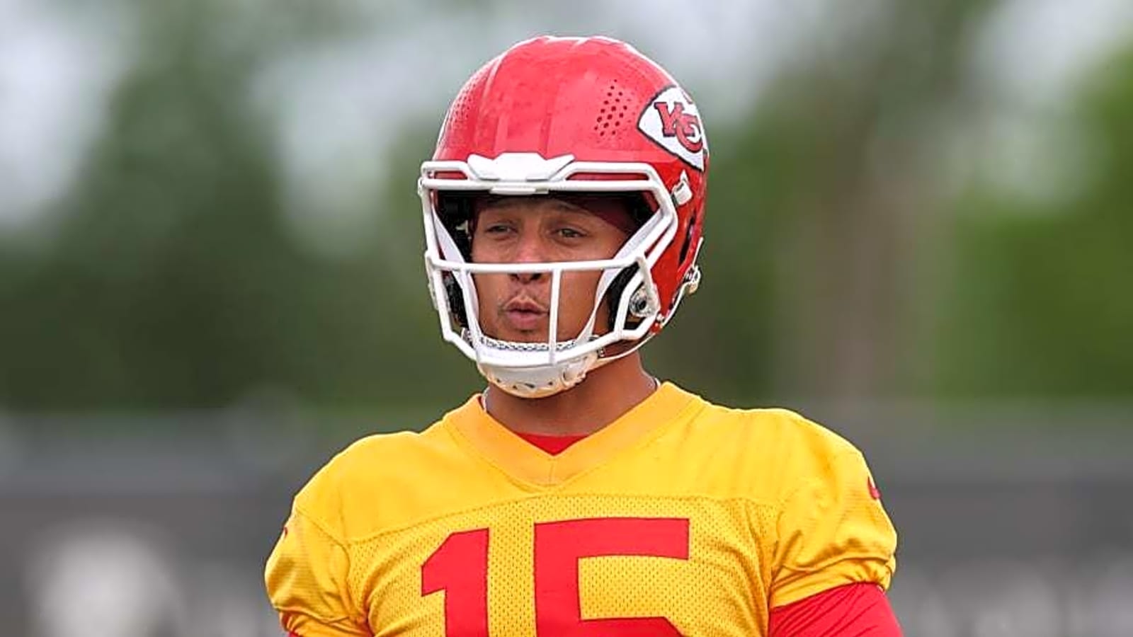 Trainer shuts down ridiculous Patrick Mahomes insult from former radio host