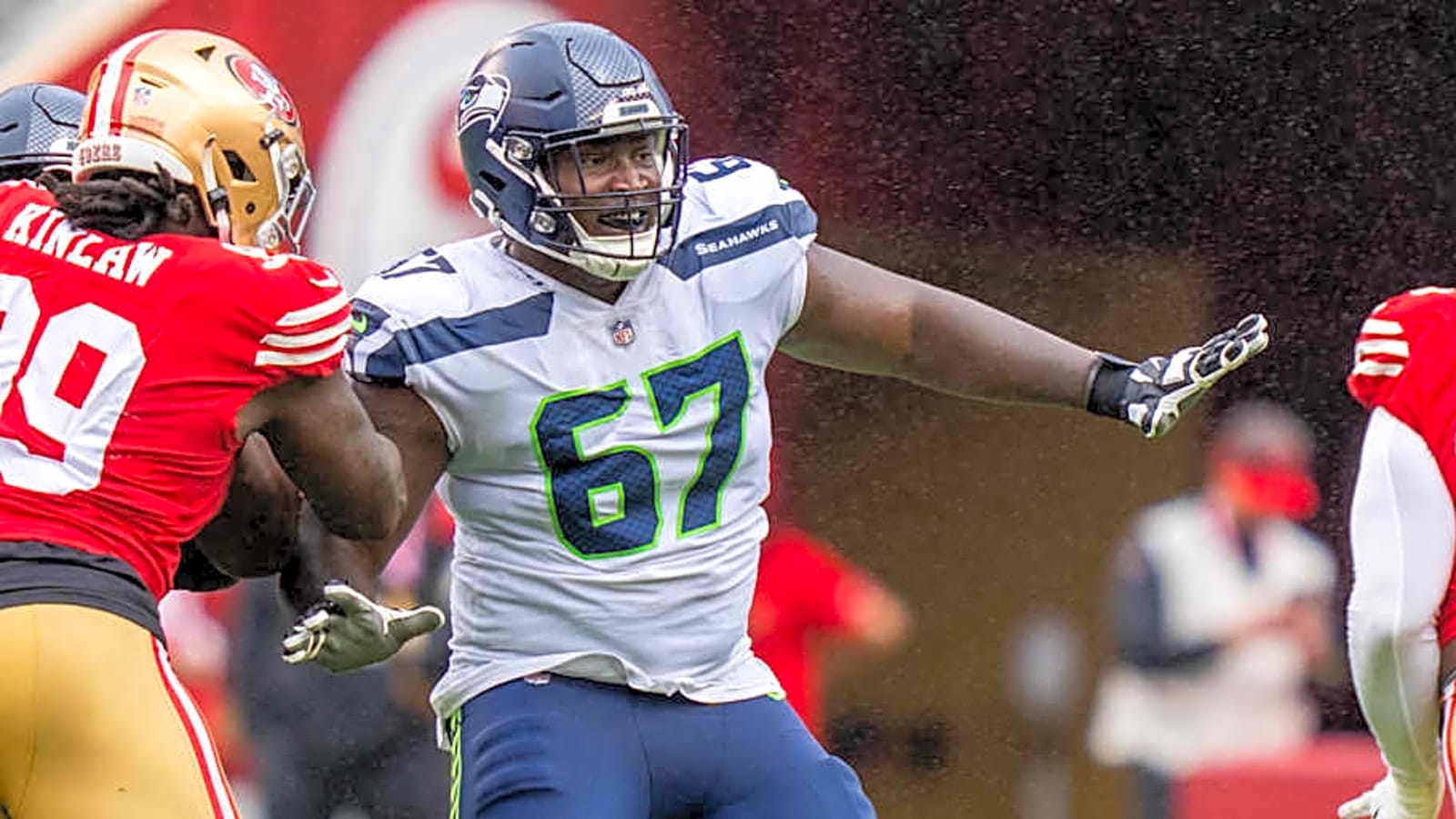 Seahawks running out of time to make fifth-year decision on LT Charles Cross