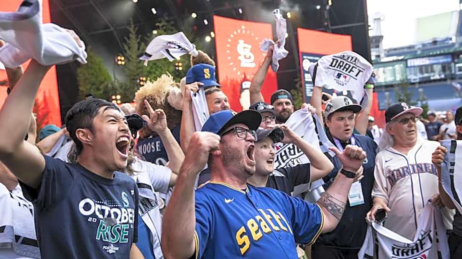 MLB Draft Insider Details the Great Opportunity in Front of Seattle Mariners This Year