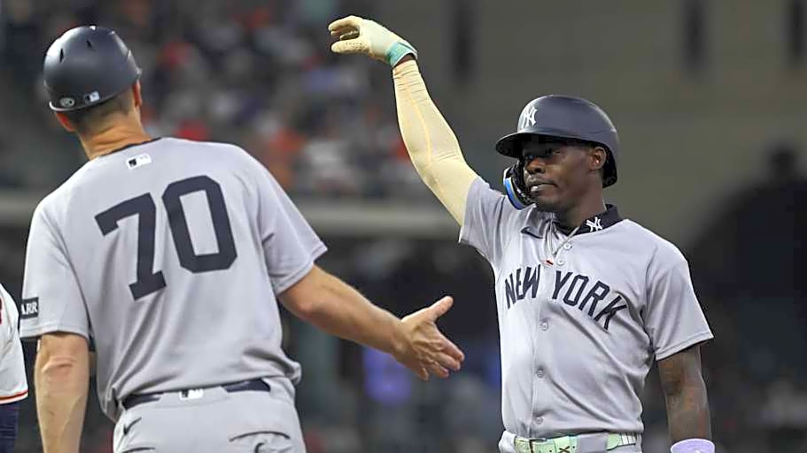Yankees’ Jazz Chisholm Leaves Astros Game With Injury