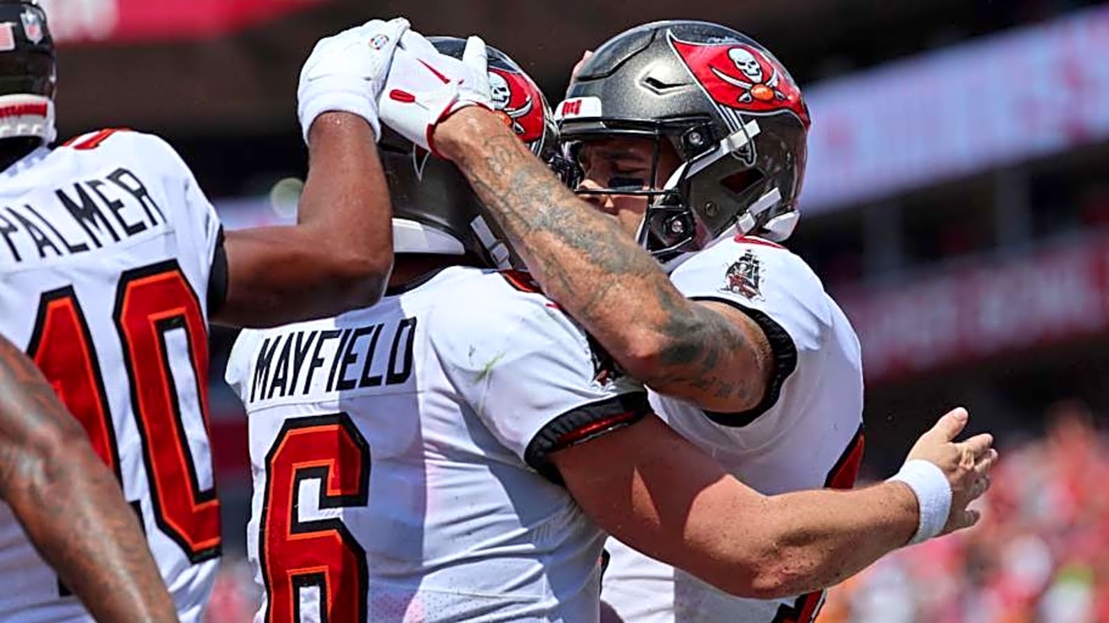 Buccaneers star Mike Evans sends message to Baker Mayfield