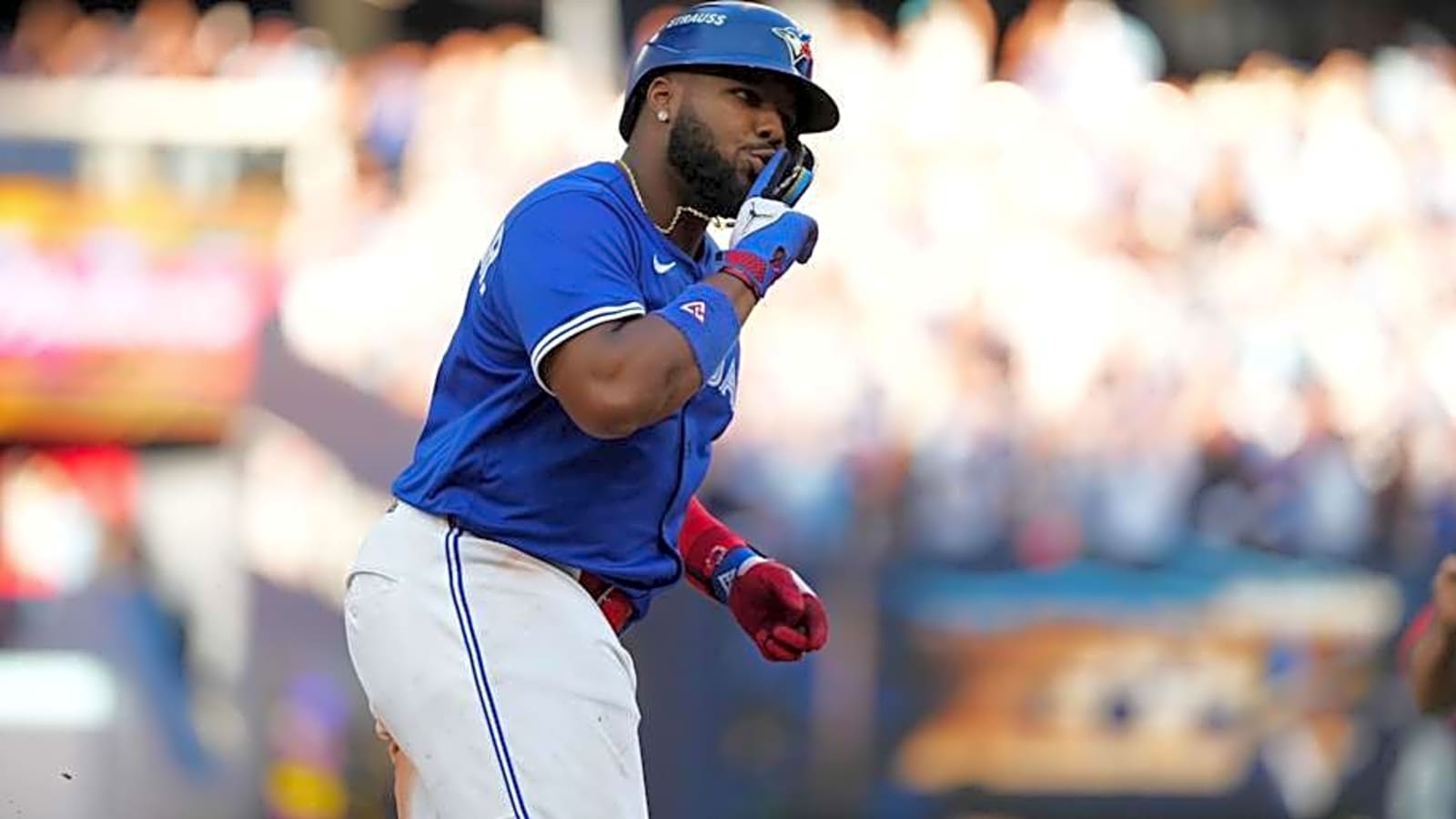 Blue Jays See Sweep Slip Away as Yankees Surge to Game 3 ALDS Win