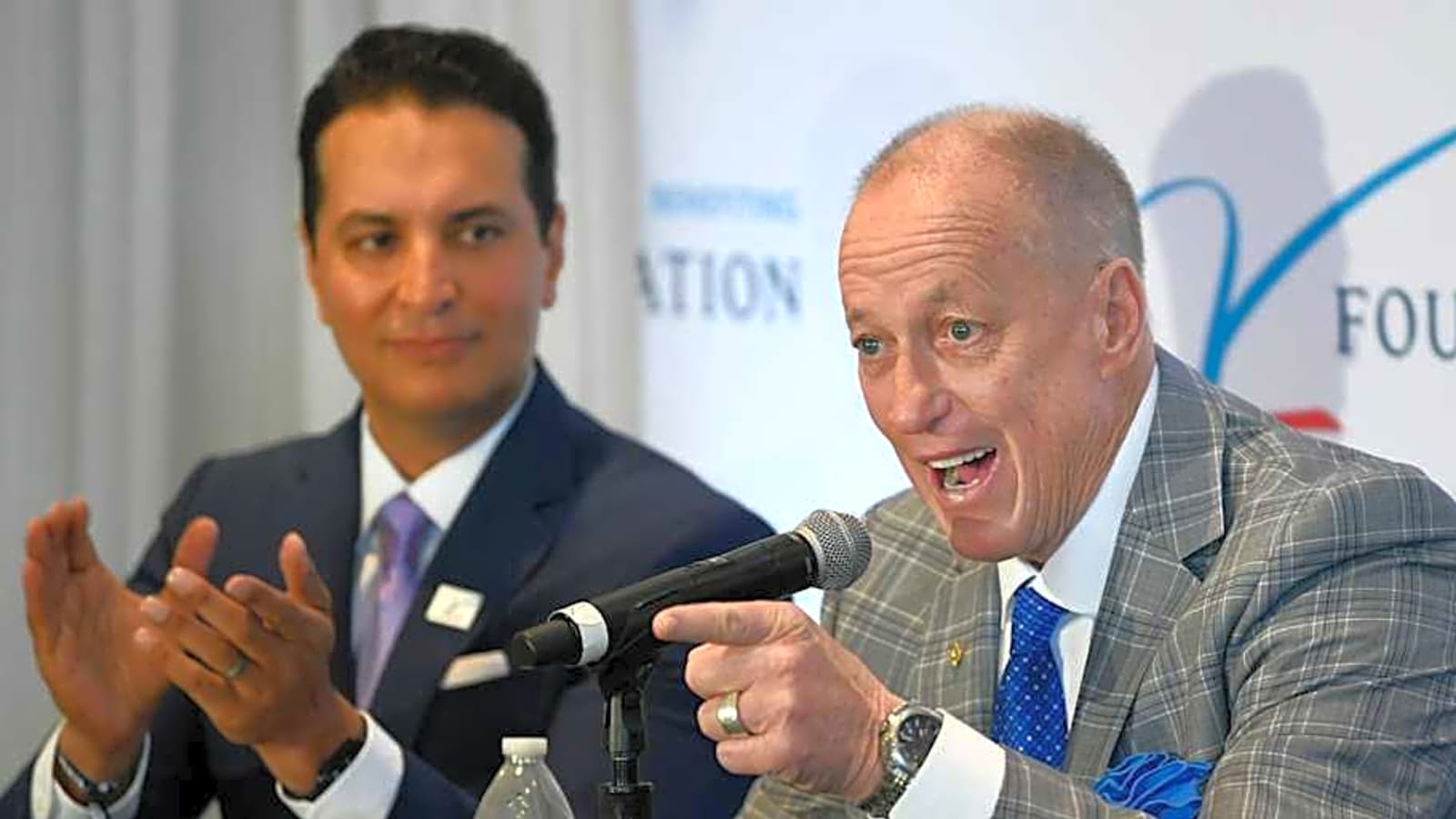 Bills&#39; legendary QB weighs in on James Cook&#39;s contract standoff