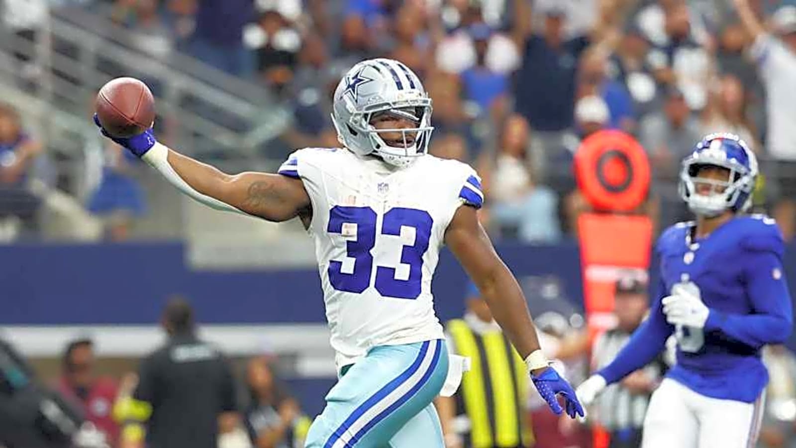 Dallas Cowboys running backs shockingly lead NFL in impressive stat