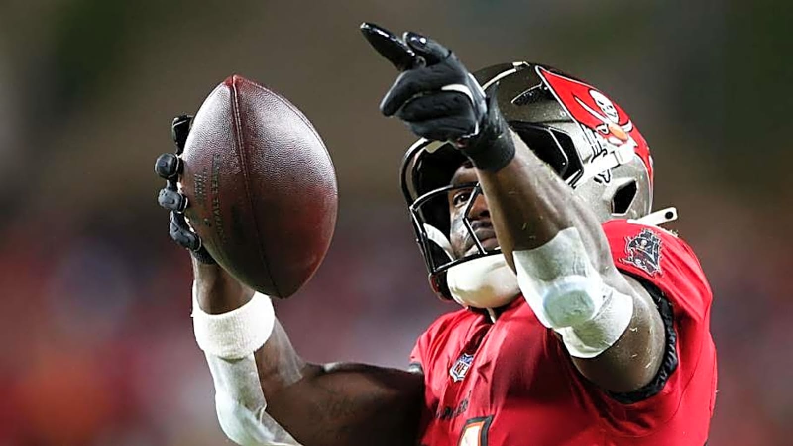 Buccaneers star to miss start of training camp while rehabbing injury