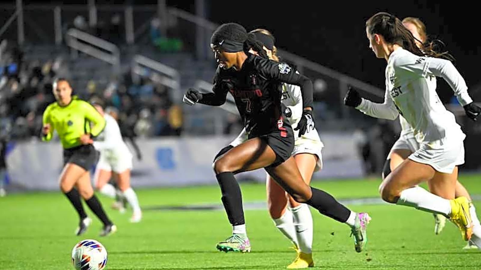 Stanford Women&#39;s Soccer Dominates USF in Opener