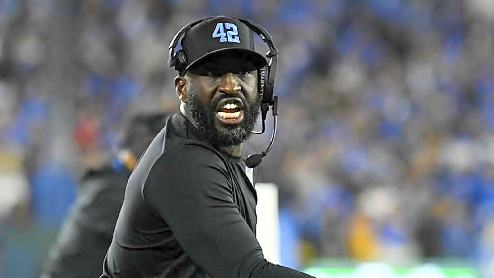 Simulating UCLA&#39;s Season in College Football 26: Week 4