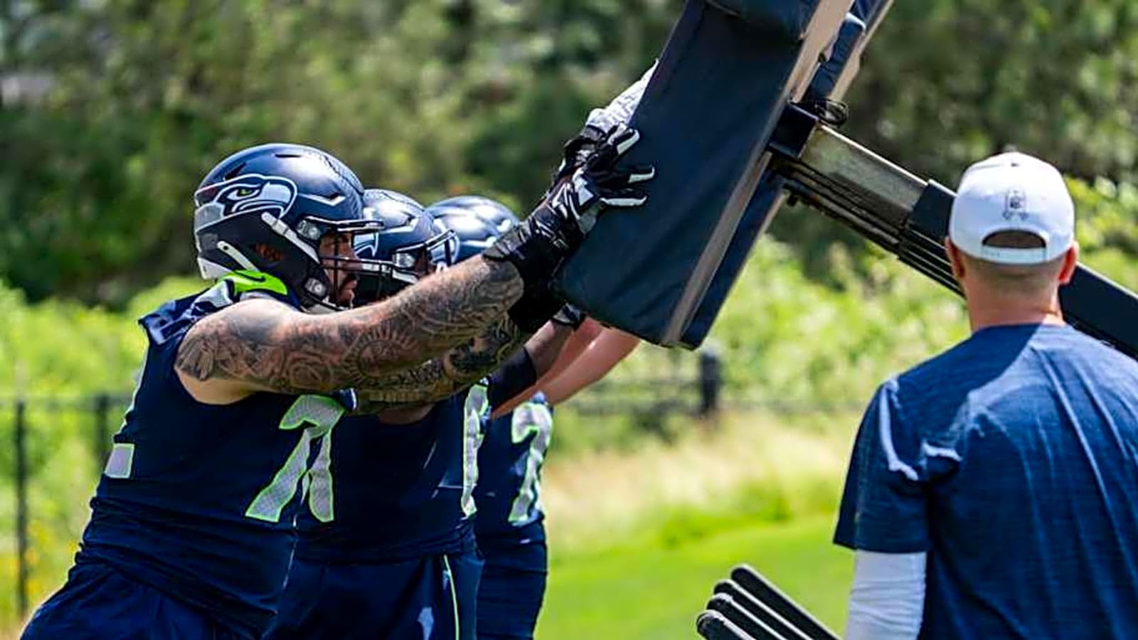 Seattle Seahawks &#39;getting close&#39; to deciding starting offensive line