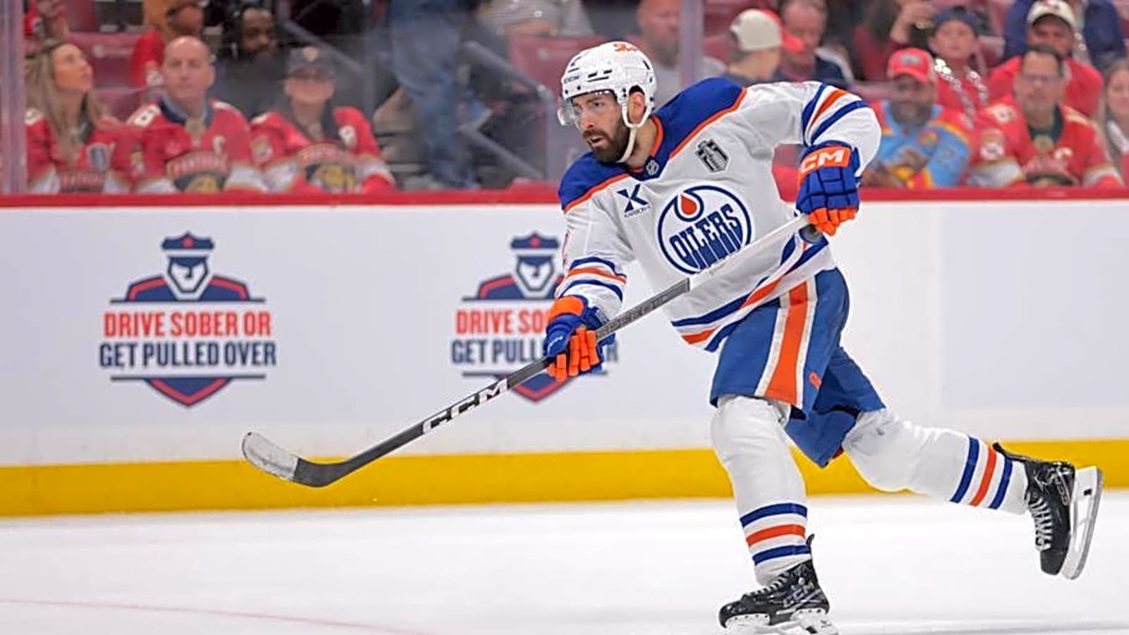 Oilers Sign Defenseman to Massive Extension