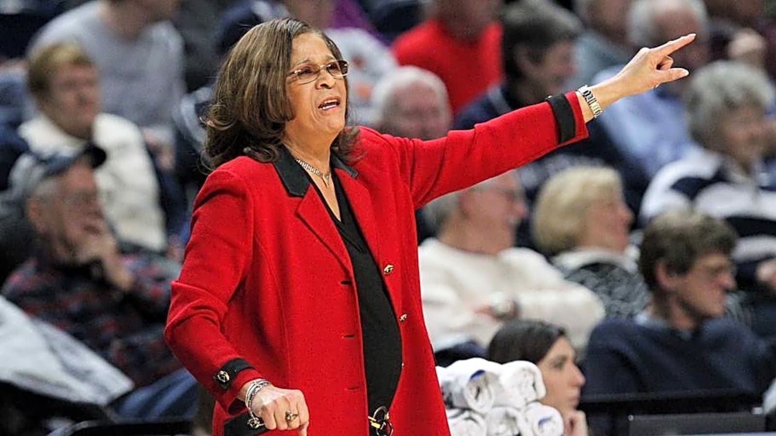 C. Vivian Stringer Receives WBCA Lifetime Achievement Award