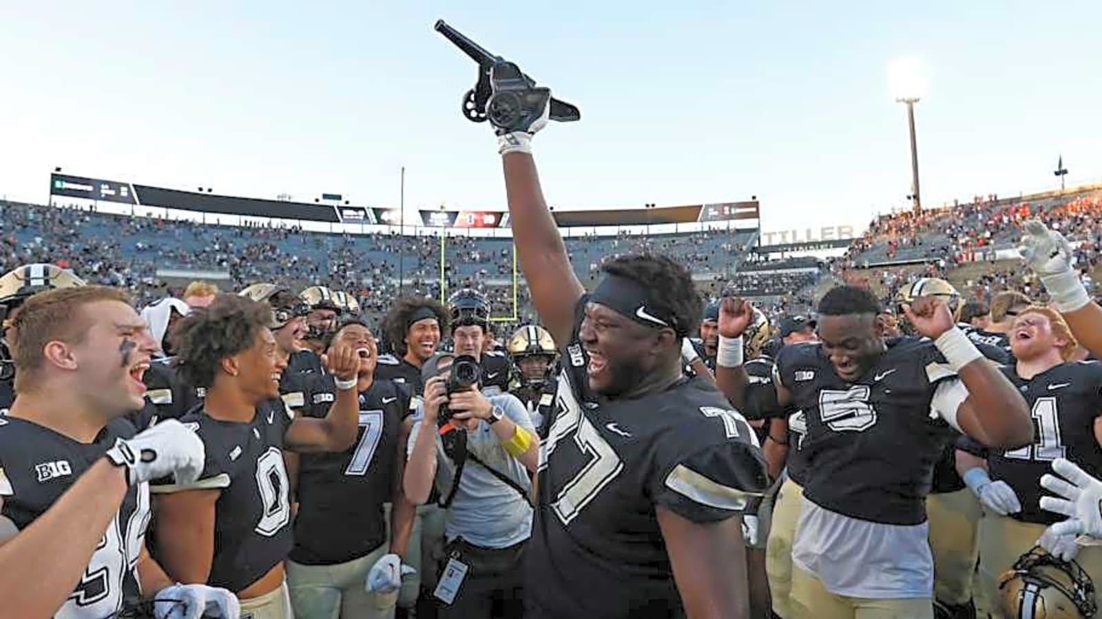 Previewing the rivalry games in College Football this weekend