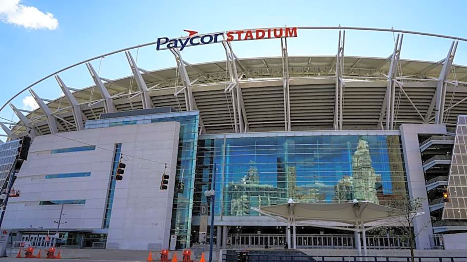 Cincinnati Bengals, Hamilton County Commissioners Agree on New Stadium Lease Days Before Deadline