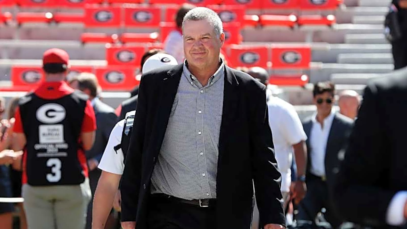 Georgia Bulldogs Offensive Line Coach Visits Major Prospect in 2026 Recruiting Class