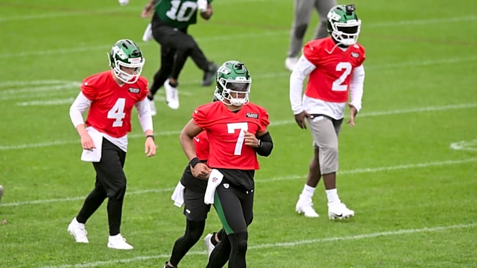 Justin Fields Breakout? Jets QB Gets Bold Prediction