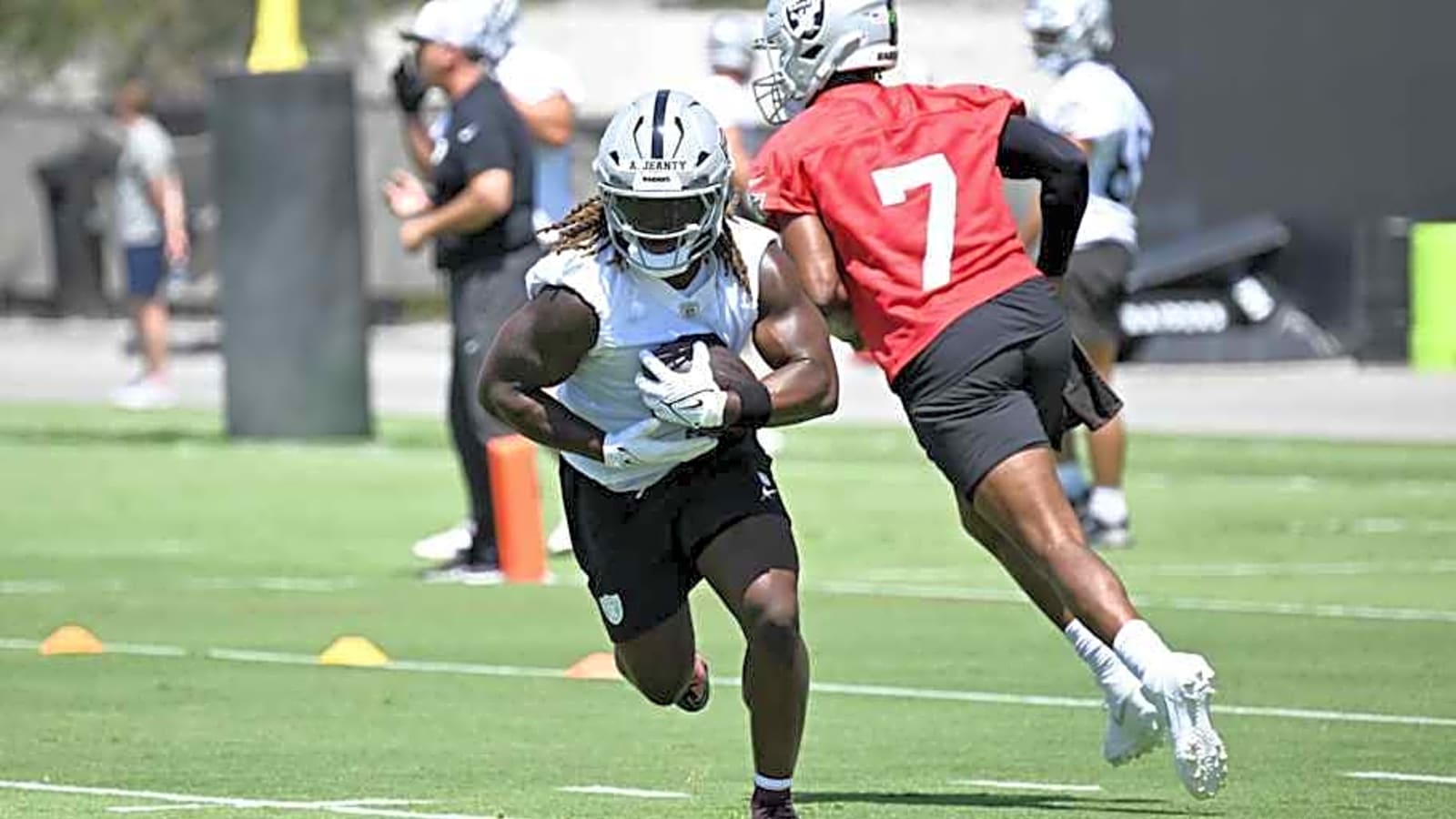 Raiders&#39; Jeanty is Insider&#39;s Favorite For Rookie of the Year