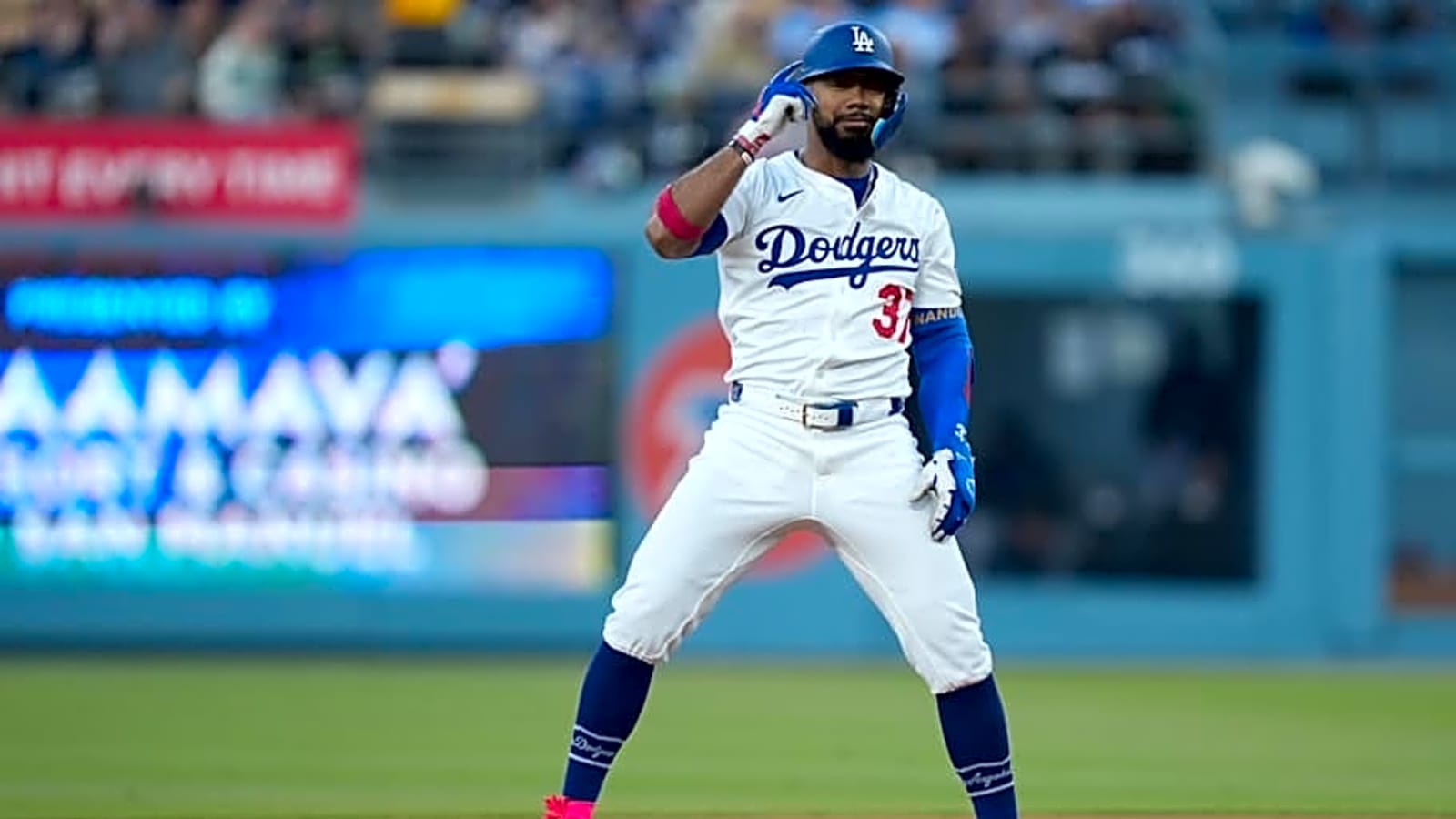 Dodgers Provide Concerning Injury Update on All-Star Outfielder