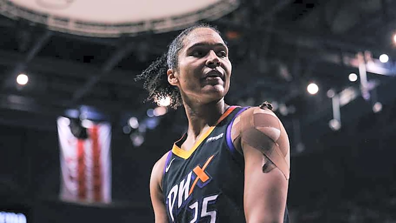 Alyssa Thomas And Past Mercury Players Represent Their College