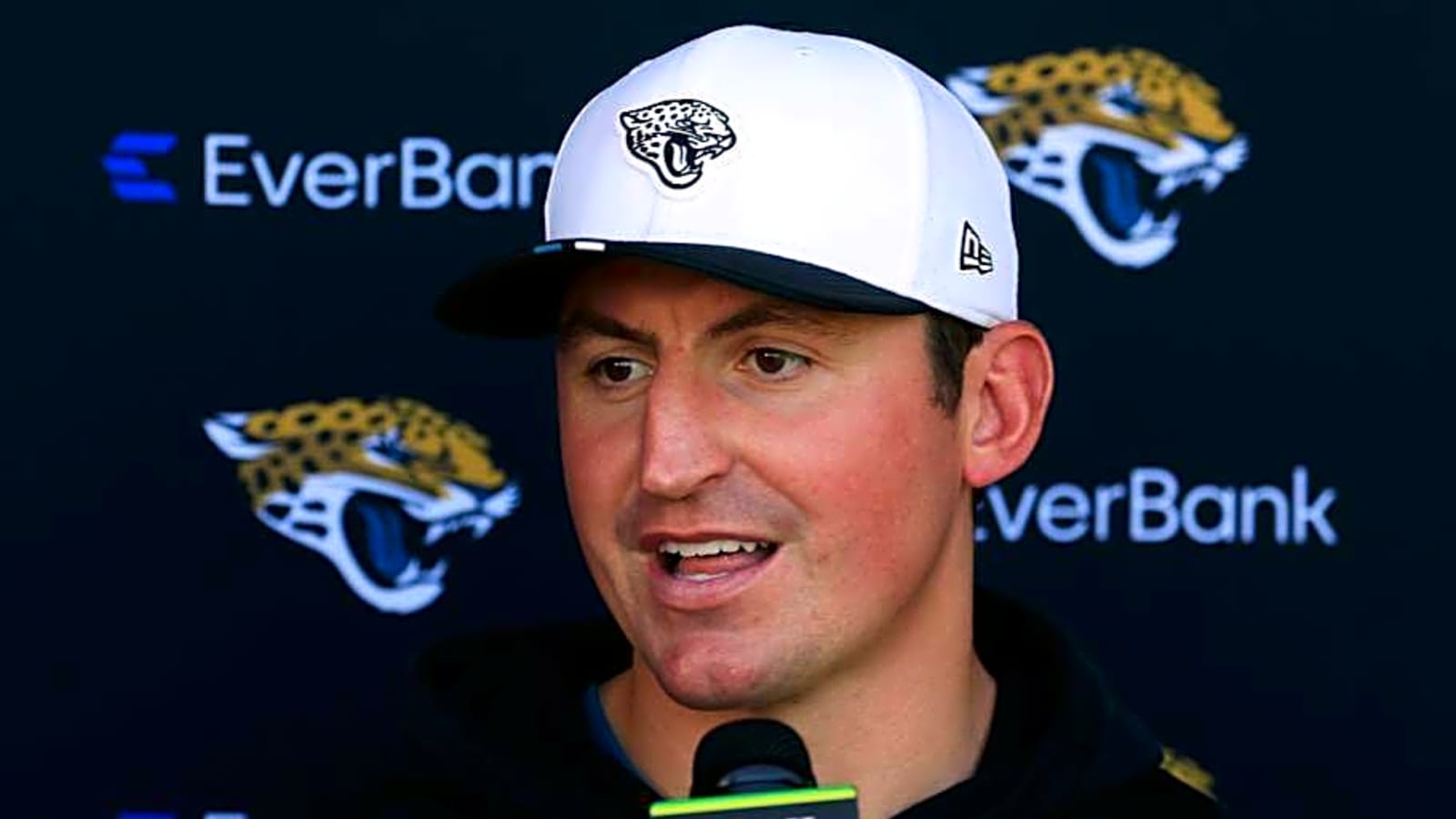 Jaguars Running Multiple Lineups to Find Starting Offensive Line