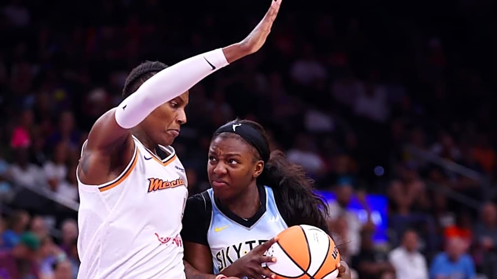 Mercury's Mack Locks Down Eastern Conference Team