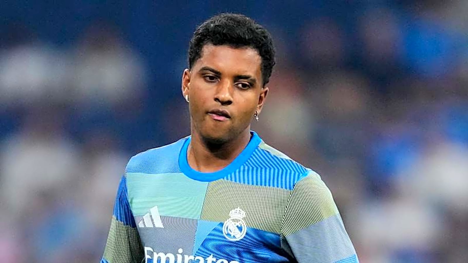 Real Madrid Transfer News: Rodrygo, Camavinga, de Leon & More - August 20, 2025