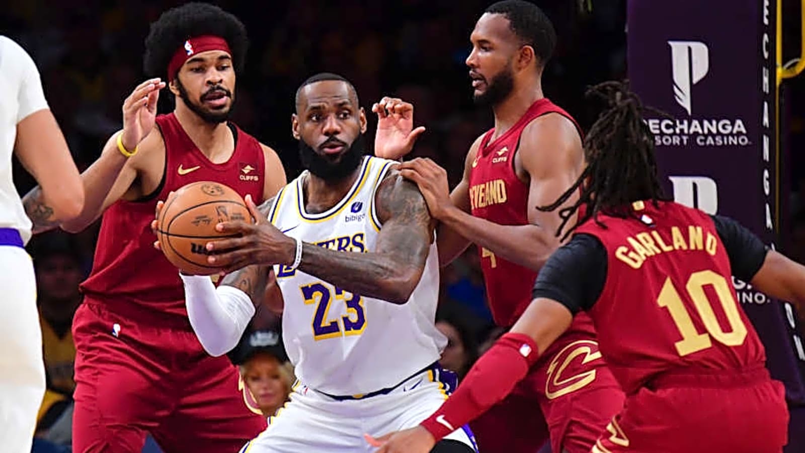 LeBron James Urged To Reunite With The Cleveland Cavaliers