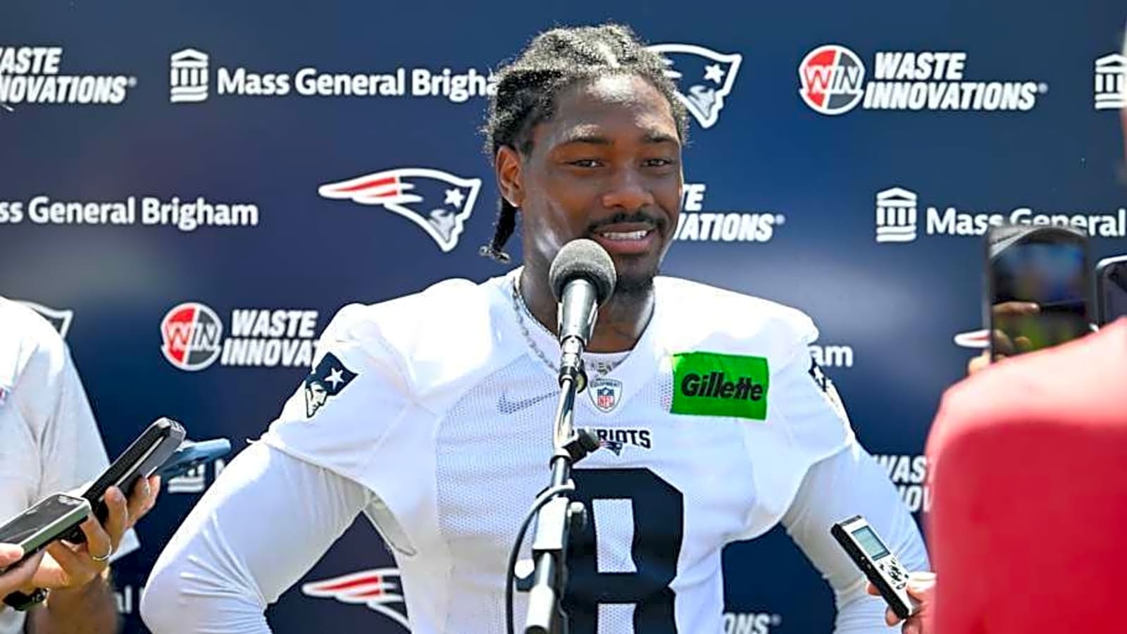 Stefon Diggs, Patriots Media Exchange Apologies