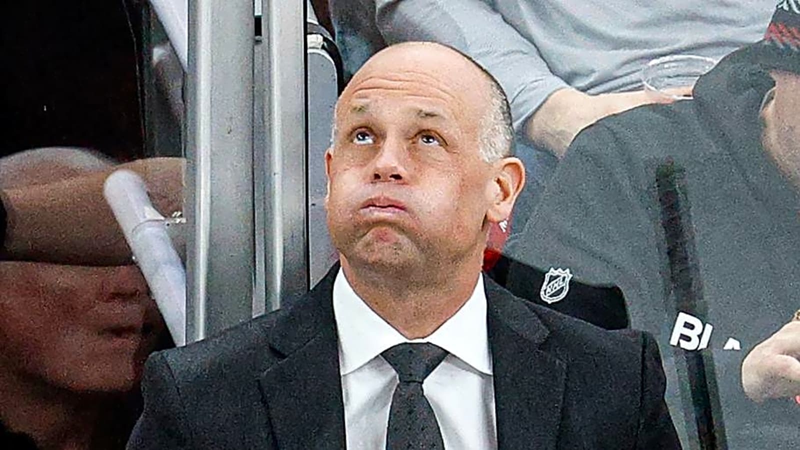 The Blackhawks need a winner behind the bench