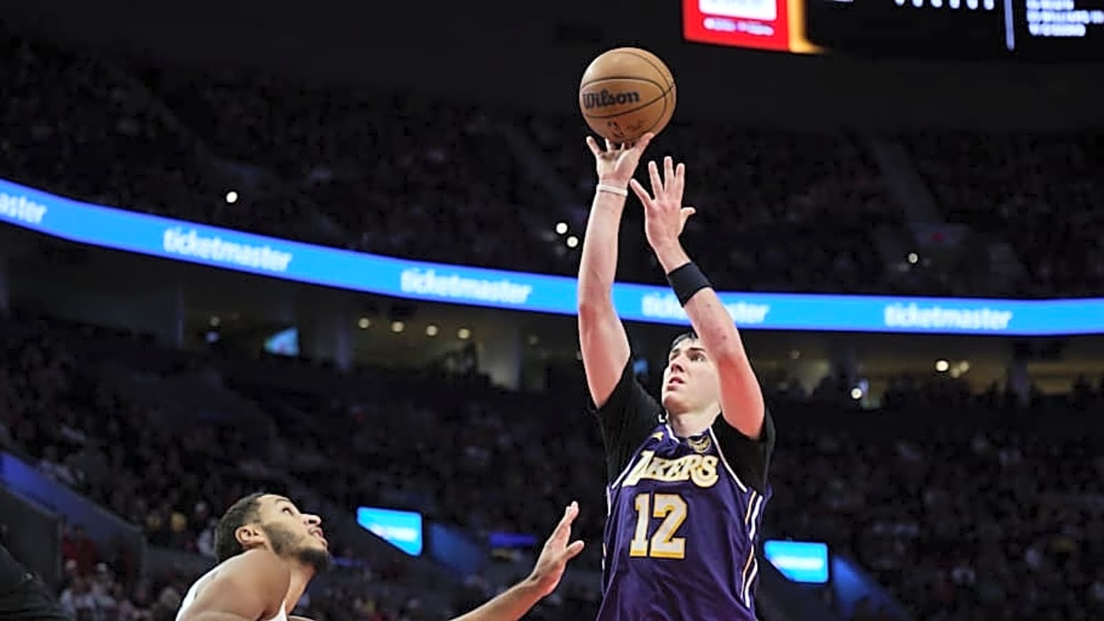 Lakers Beat Out West Rival to Sign Jake LaRavia This Offseason