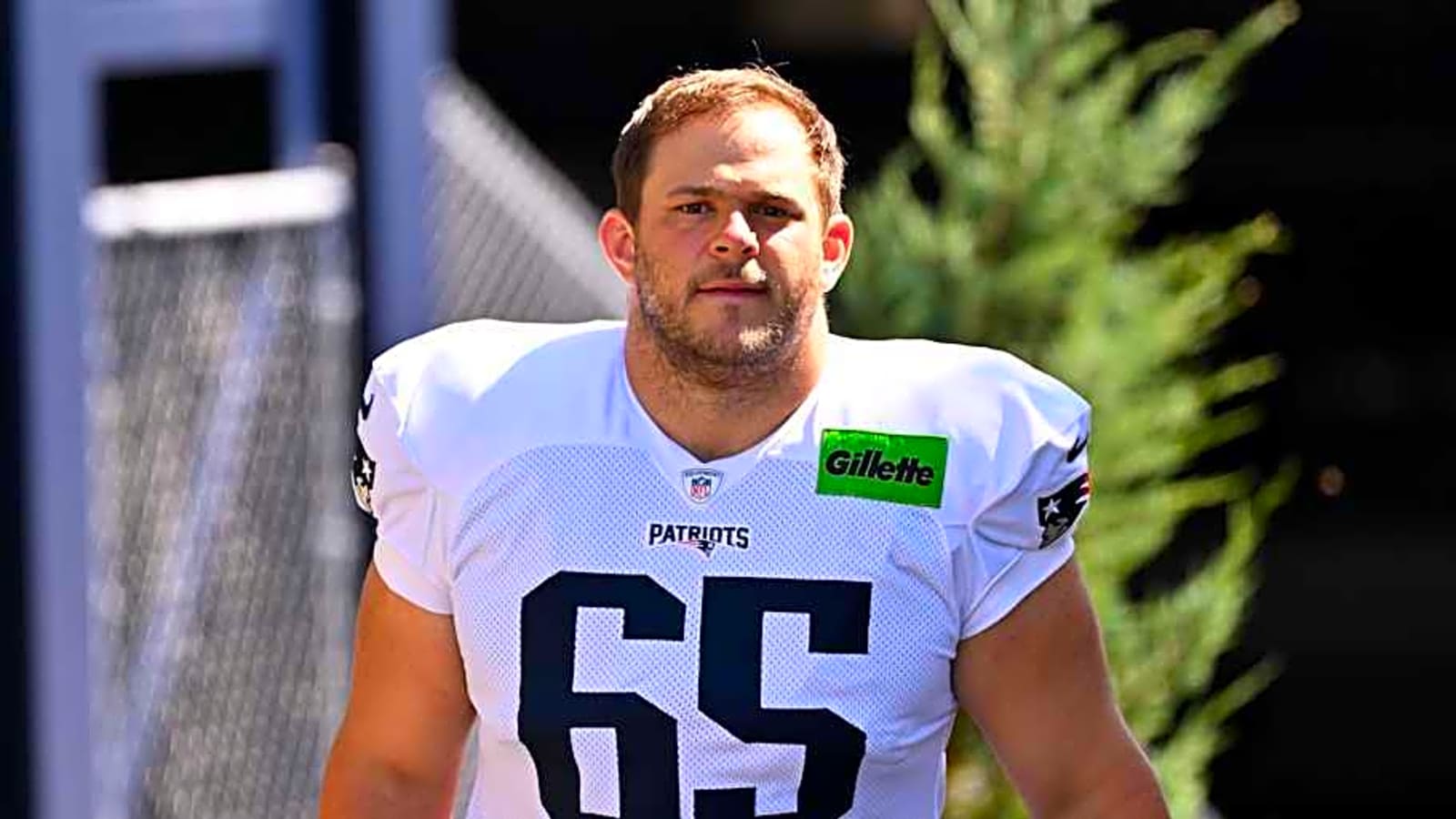 Patriots Veteran Center Questionable vs. Giants