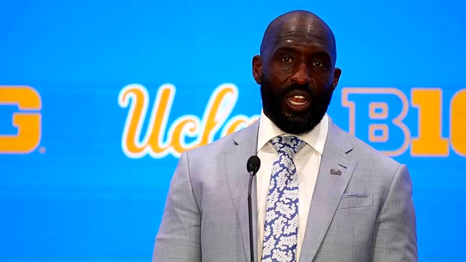 Foster: UCLA&#39;s Iamaleava is an &#39;Exceptional Talent&#39;