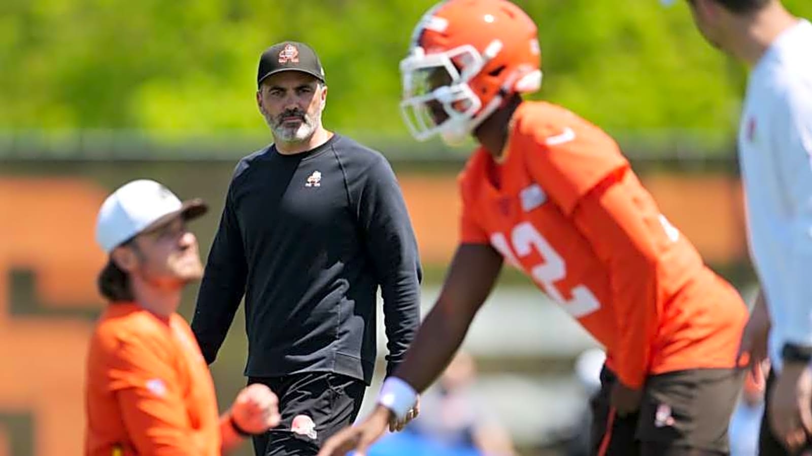 Browns&#39; HC Drops Cryptic Update on QB Situation
