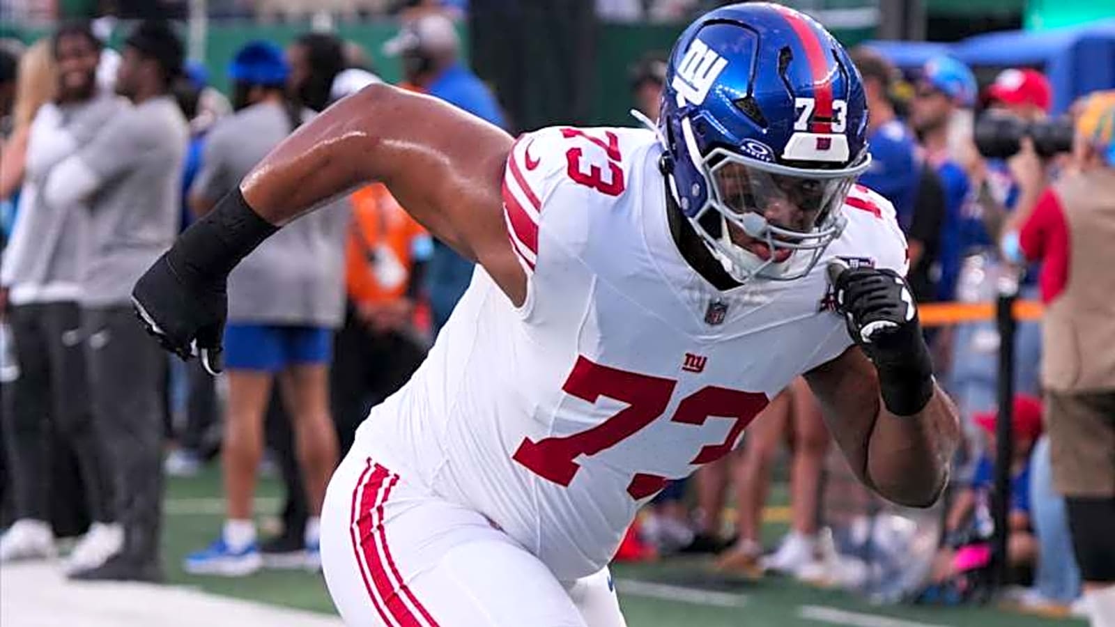 Evan Neal Focused on &#39;Being the Player I Know I Can Be&#39; for Giants in 2025