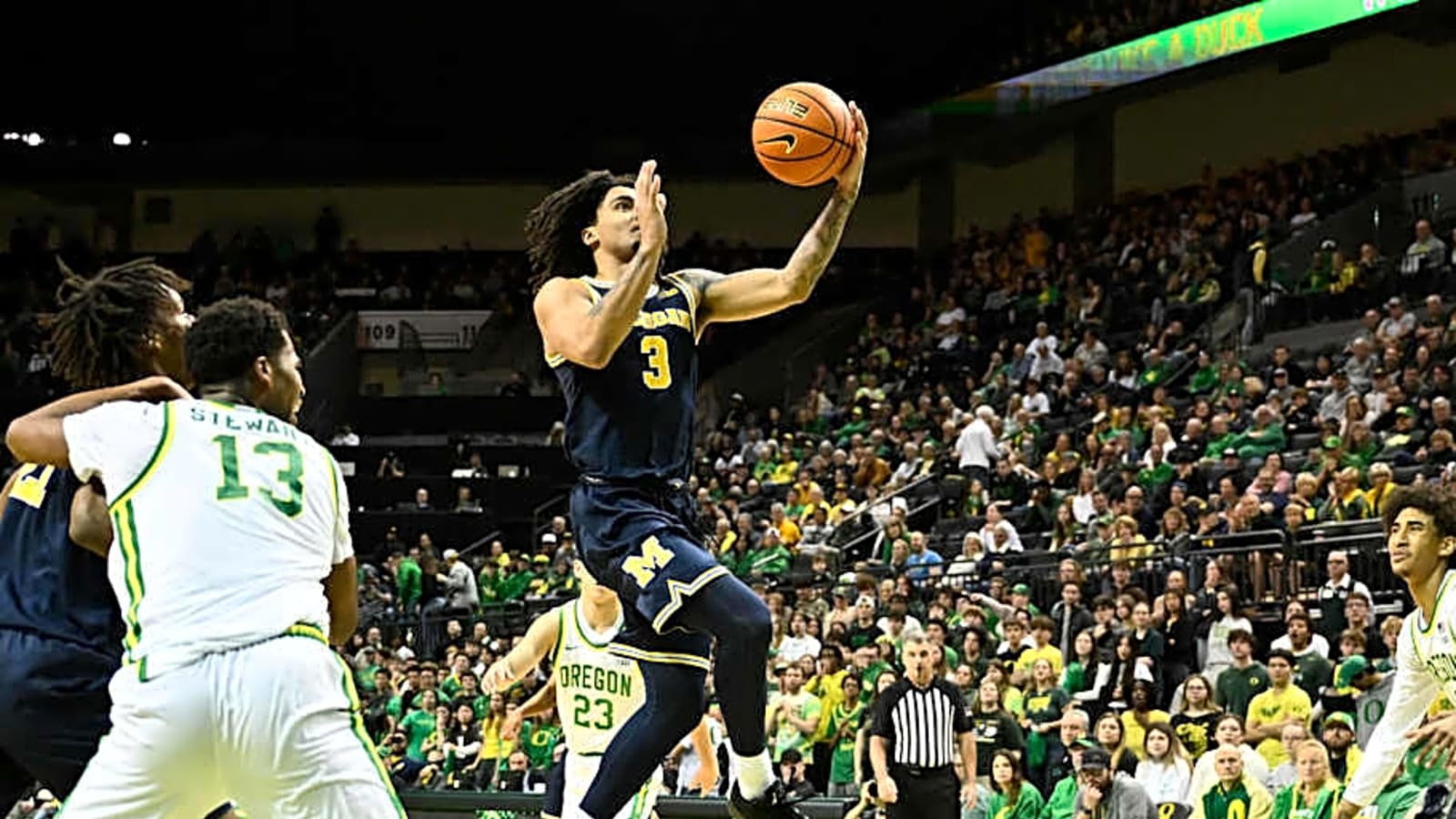 Michigan basketball climbs in latest AP Poll