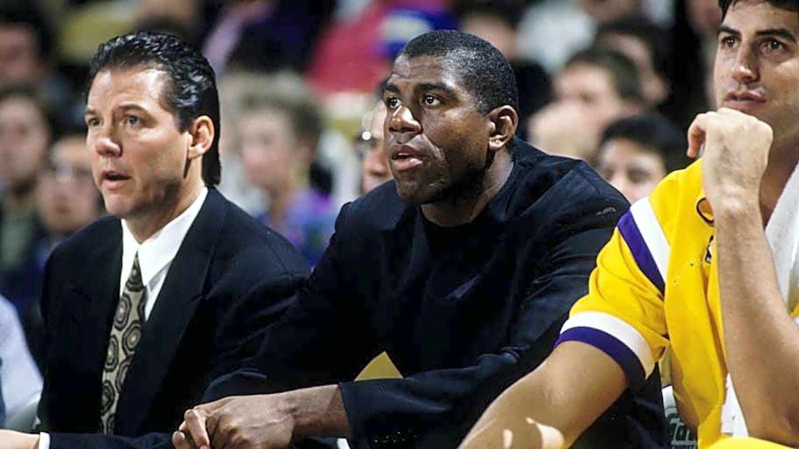 Lakers Legend Magic Johnson Reacts To Pacers-Knicks Game