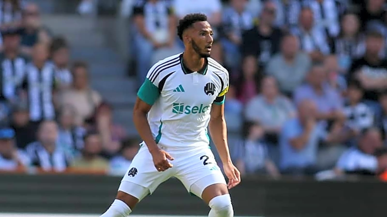 Former Newcastle Defender Set to Snub Sunderland and Crystal Palace
