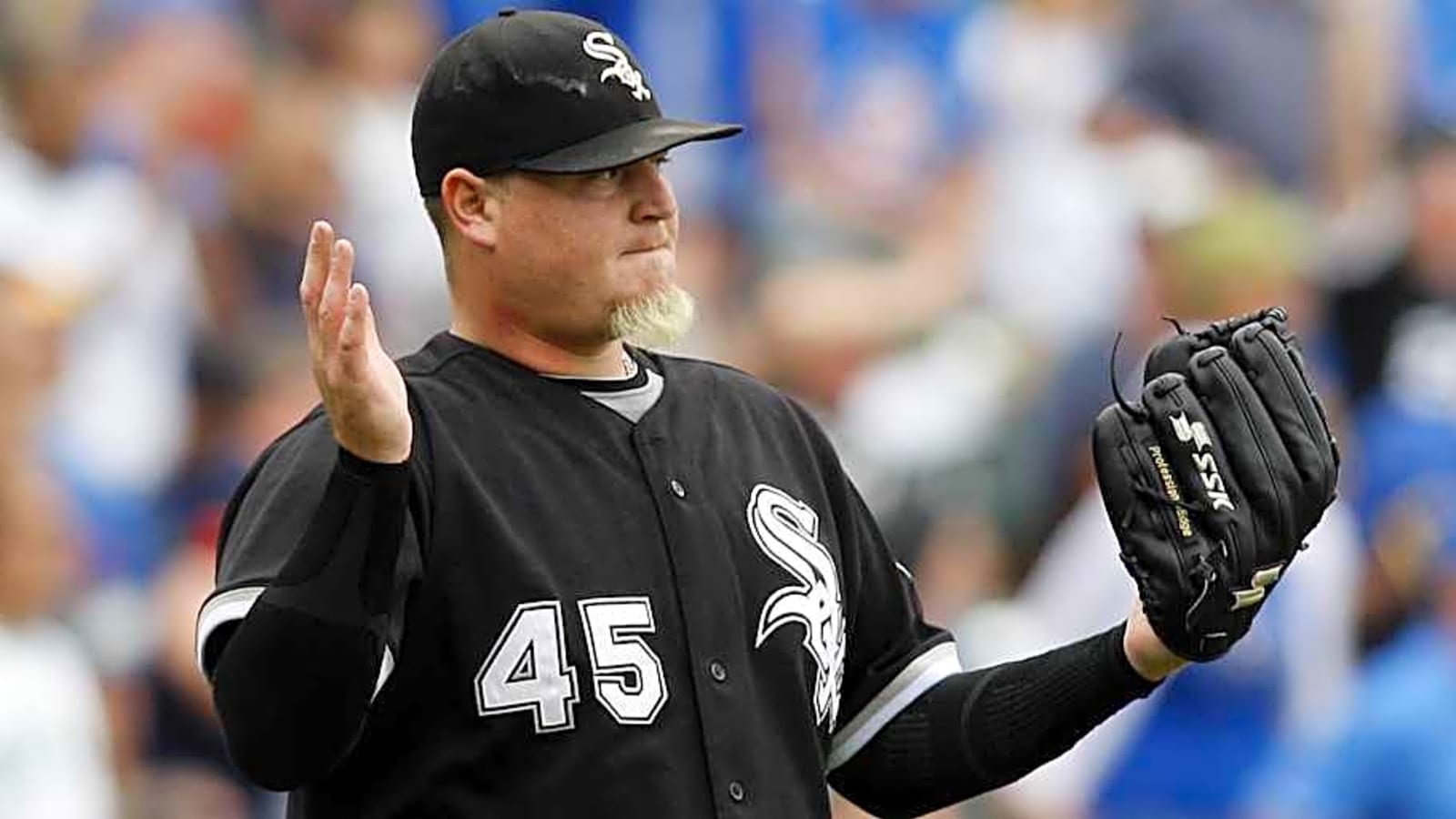 Chicago White Sox Pay Tribute To Bobby Jenks With Sign, Uniform Patch