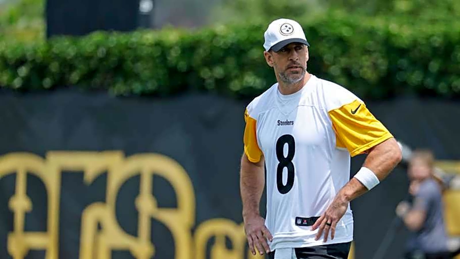 Ravens Pro Bowler sends strong message to Aaron Rodgers after Steelers deal