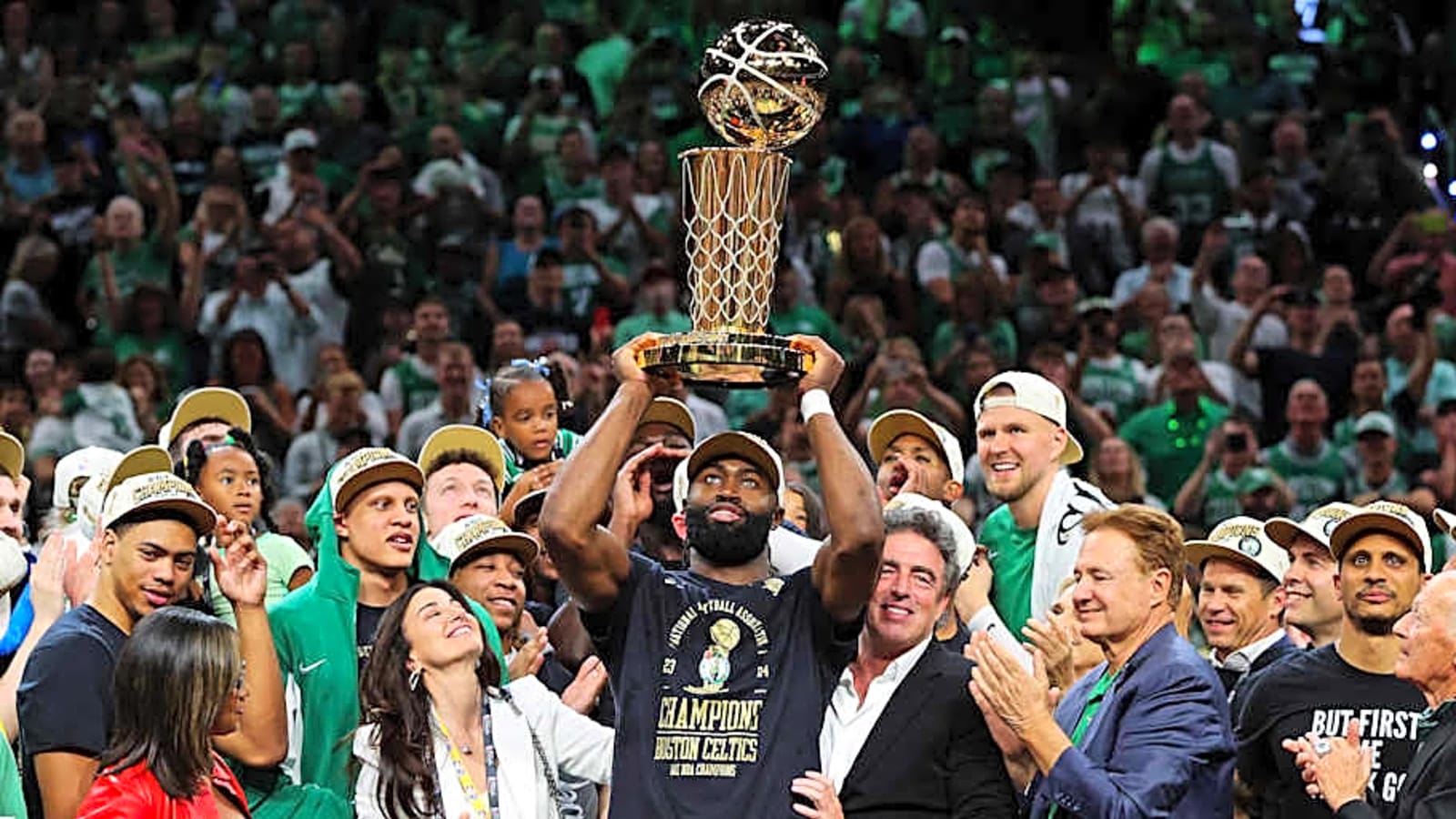 Celtics&#39; Brad Stevens Expects Jaylen Brown to &#39;Thrive&#39; as No. 1 Option Next Year
