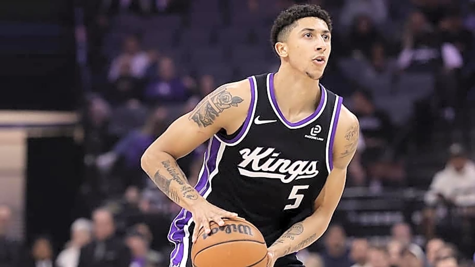 Kings' Nique Clifford Exits With Injury vs. Nets