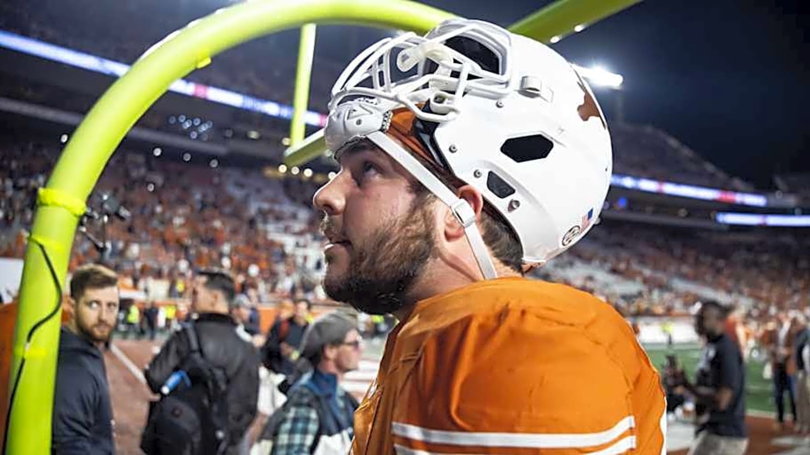 Former Texas Longhorns Center Jake Majors Signs UDFA Deal