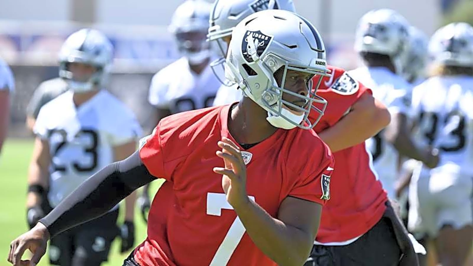 Trade with Seahawks lands Raiders QBs on list of NFL&#39;s most-improved position groups