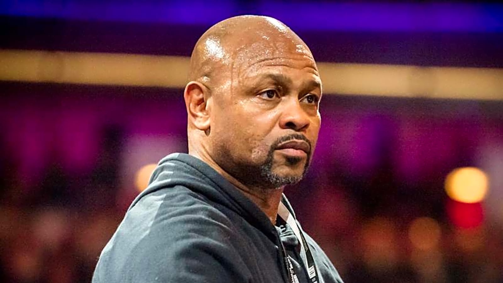 Roy Jones Jr Calls Floyd Mayweather Out For Fight Amid Disrespectful Troll