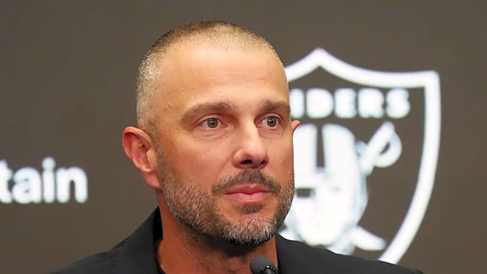 One Linebacker the Raiders Should Target in Free Agency