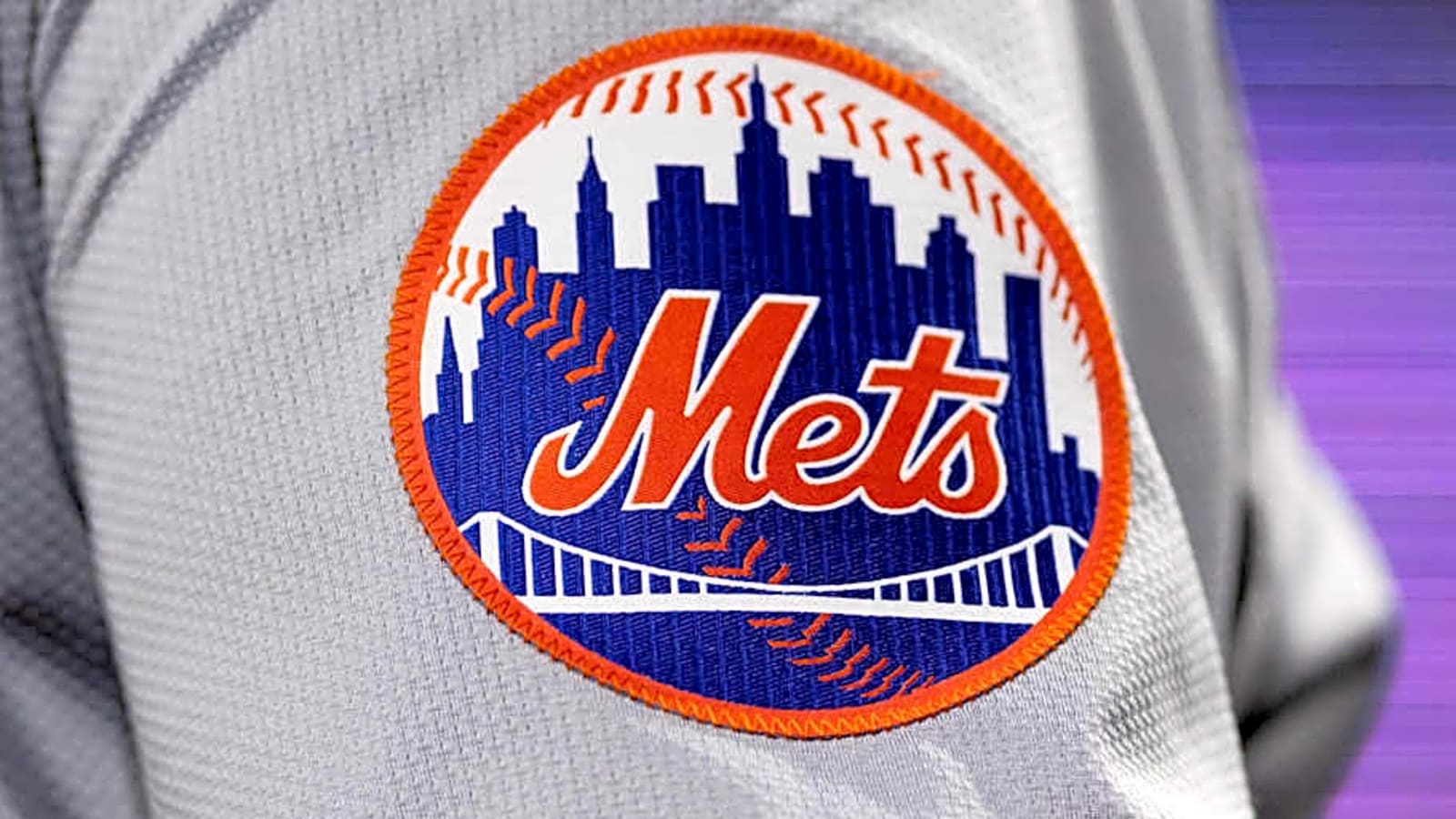 Mets Sign Ex-Red Sox Fan-Favorite After Brief Yankees Stint