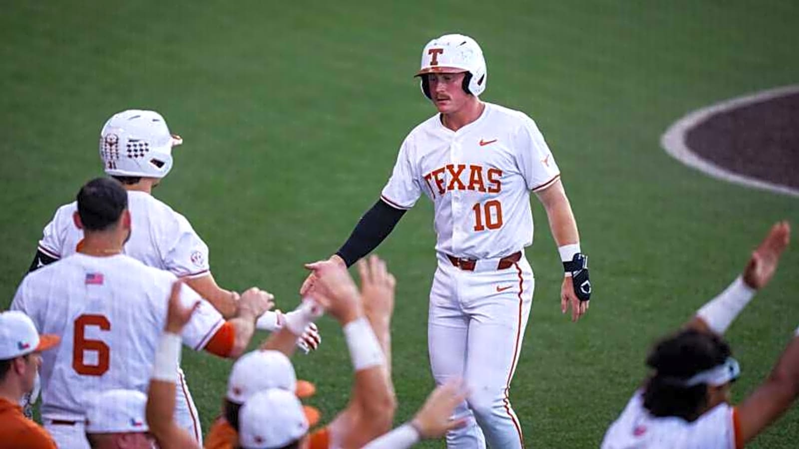 Texas Baseball Draws Tough Regional in Latest Field of 64 Projections